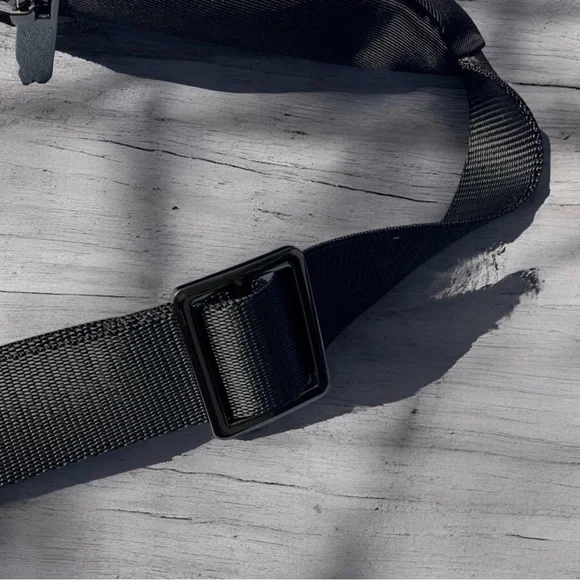 ALO Yoga Black Crossbody Bag - Picture 6 of 8